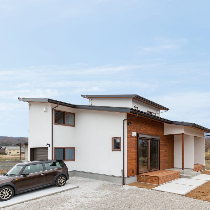 MINIが似合うガレージハウス