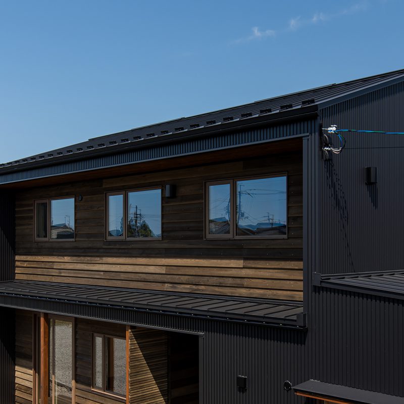 風合豊かな長浜市産杉の家